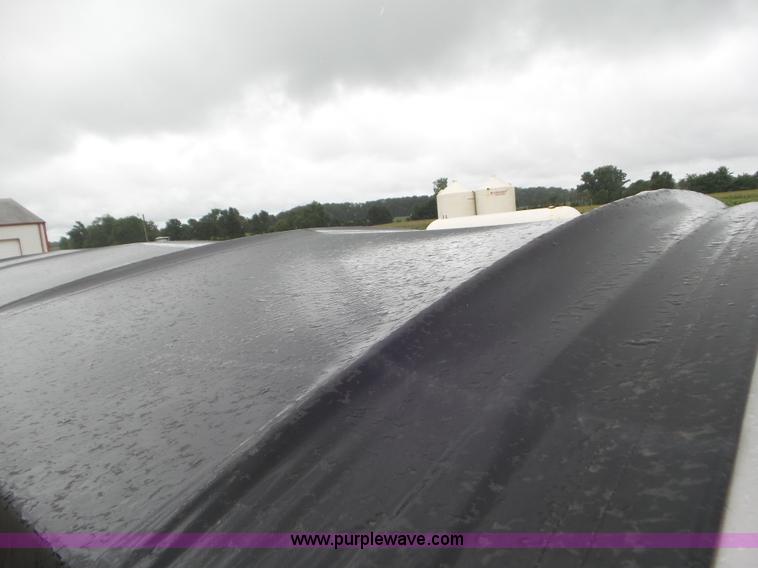 image for item L6930 1986 Mack R686ST tender truck