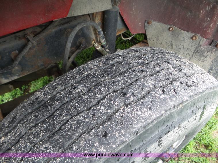 image for item L6930 1986 Mack R686ST tender truck