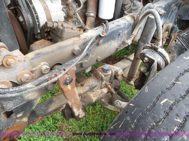 image for item L6931 1987 Mack R686ST tender truck