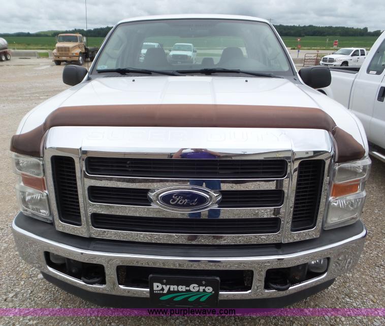 image for item L6933 2008 Ford F250 Super Duty SuperCab pickup truck