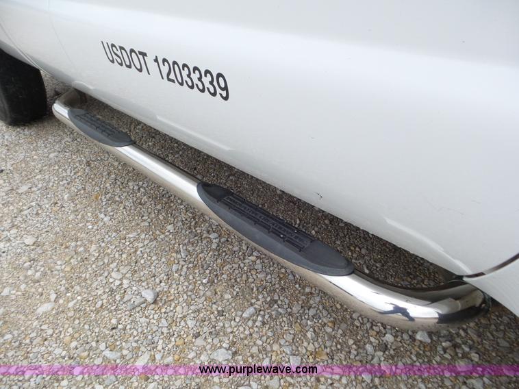image for item L6933 2008 Ford F250 Super Duty SuperCab pickup truck