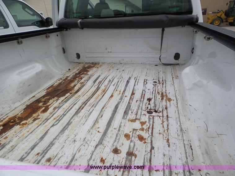 image for item L6933 2008 Ford F250 Super Duty SuperCab pickup truck