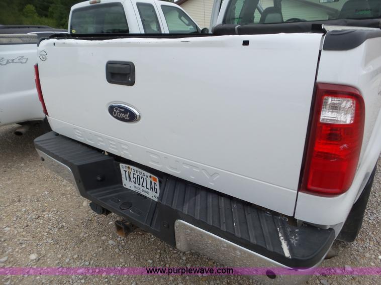 image for item L6933 2008 Ford F250 Super Duty SuperCab pickup truck