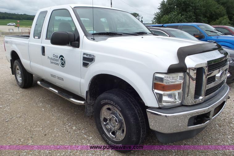 image for item L6934 2008 Ford F250 Super Duty SuperCab pickup truck