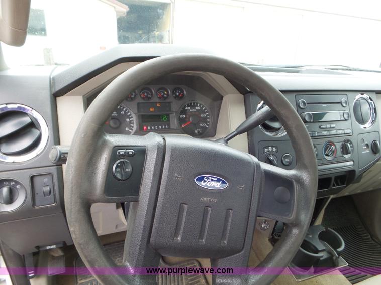 image for item L6934 2008 Ford F250 Super Duty SuperCab pickup truck