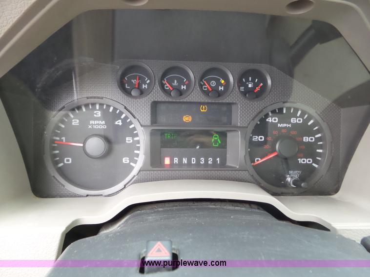 image for item L6934 2008 Ford F250 Super Duty SuperCab pickup truck