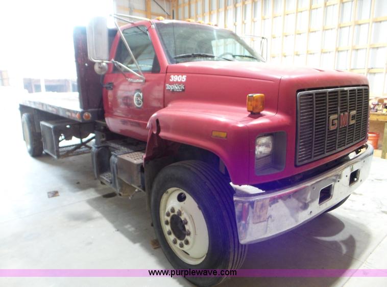 image for item L6936 1995 GMC TopKick 7000 flatbed truck