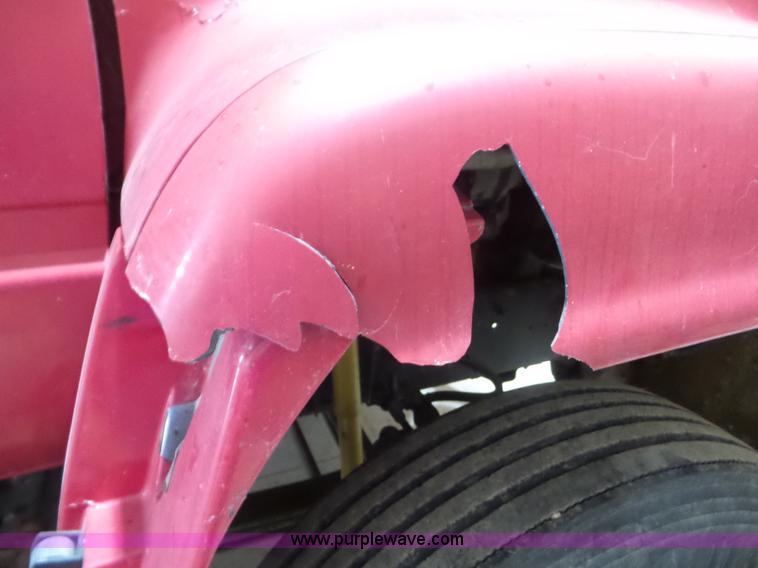 image for item L6936 1995 GMC TopKick 7000 flatbed truck