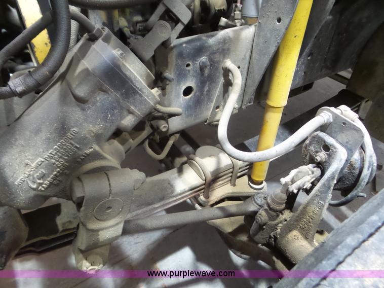 image for item L6936 1995 GMC TopKick 7000 flatbed truck