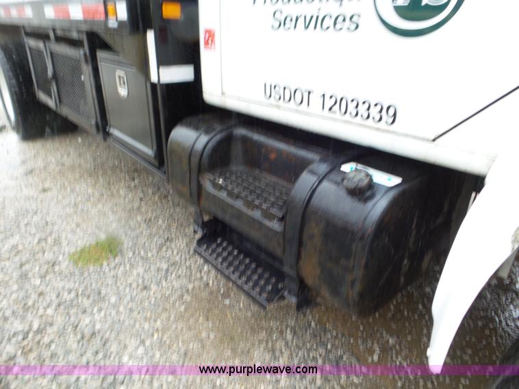 image for item L6938 1991 International 4900 flatbed truck