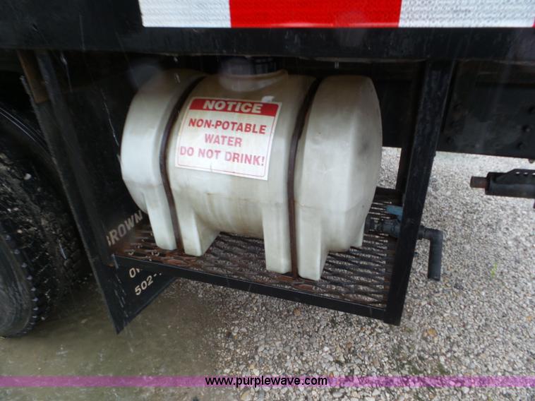 image for item L6938 1991 International 4900 flatbed truck