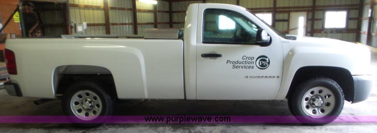 image for item L6942 2009 Chevrolet Silverado 1500 pickup truck
