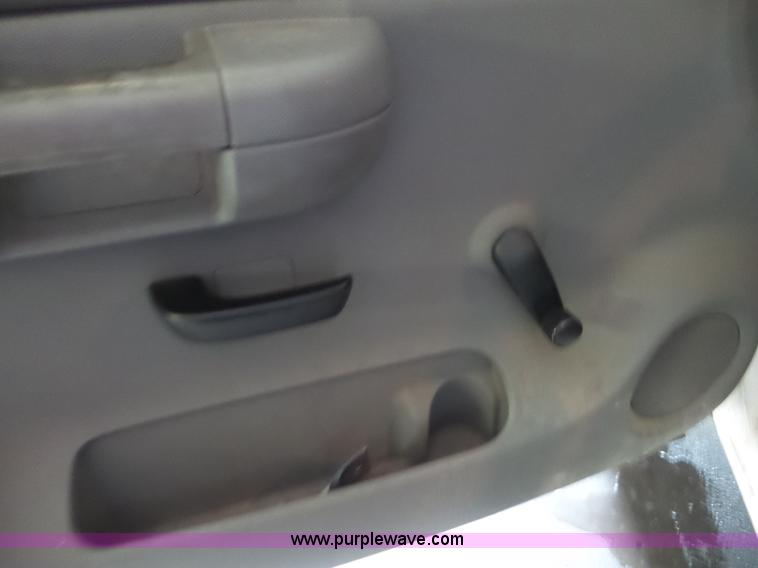 image for item L6942 2009 Chevrolet Silverado 1500 pickup truck