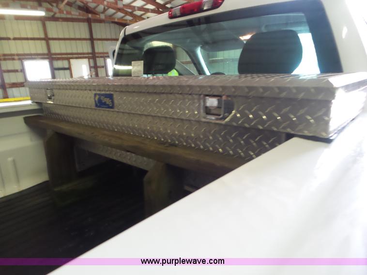 image for item L6942 2009 Chevrolet Silverado 1500 pickup truck