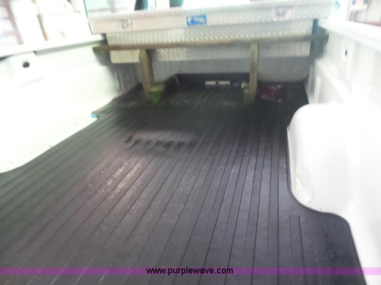 image for item L6942 2009 Chevrolet Silverado 1500 pickup truck