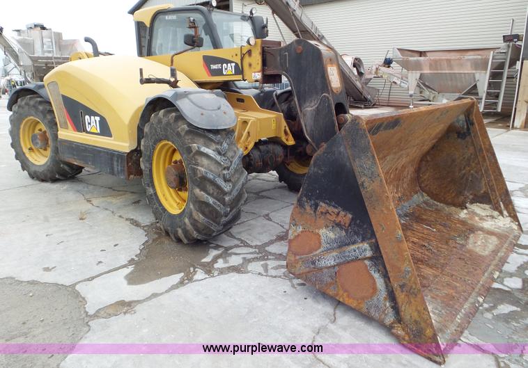 image for item L6943 2013 Caterpillar TH407C telehandler