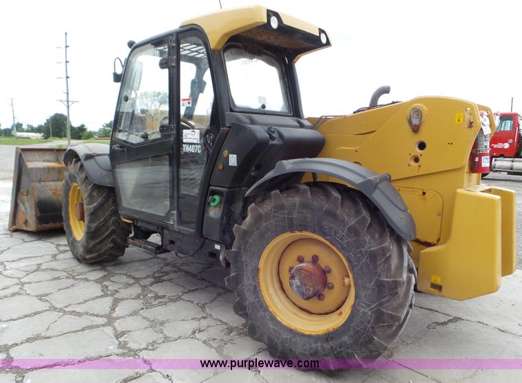 image for item L6943 2013 Caterpillar TH407C telehandler