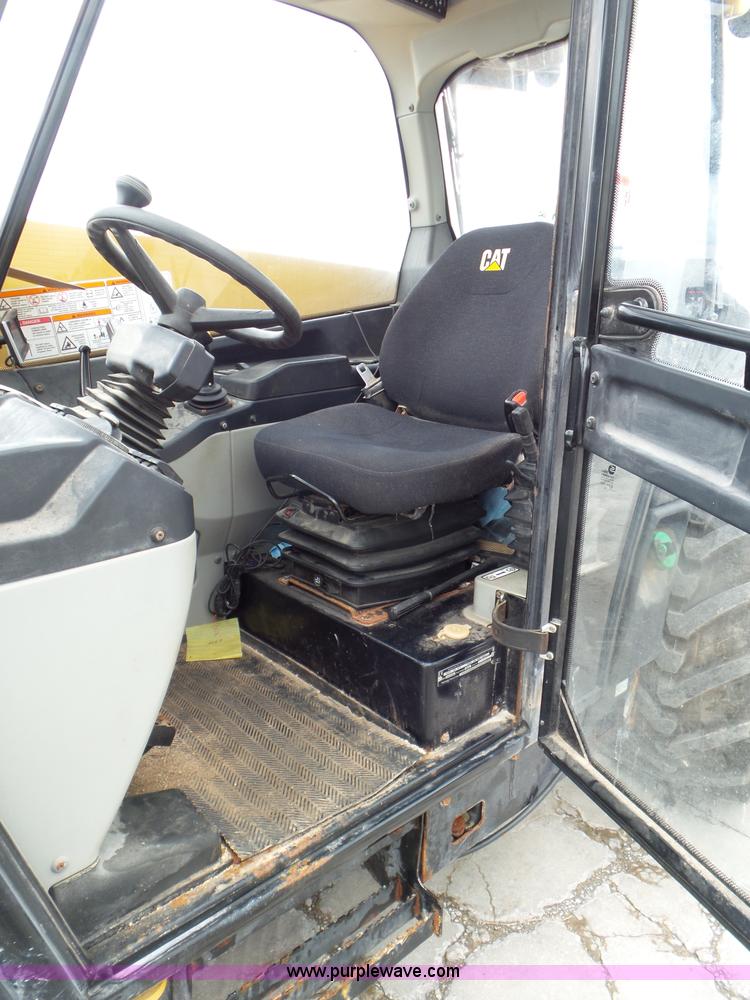 image for item L6943 2013 Caterpillar TH407C telehandler