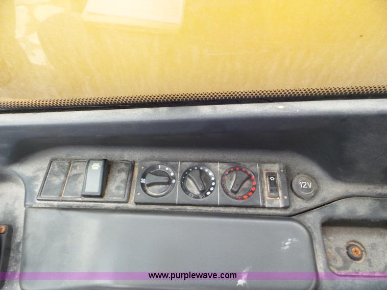 image for item L6943 2013 Caterpillar TH407C telehandler