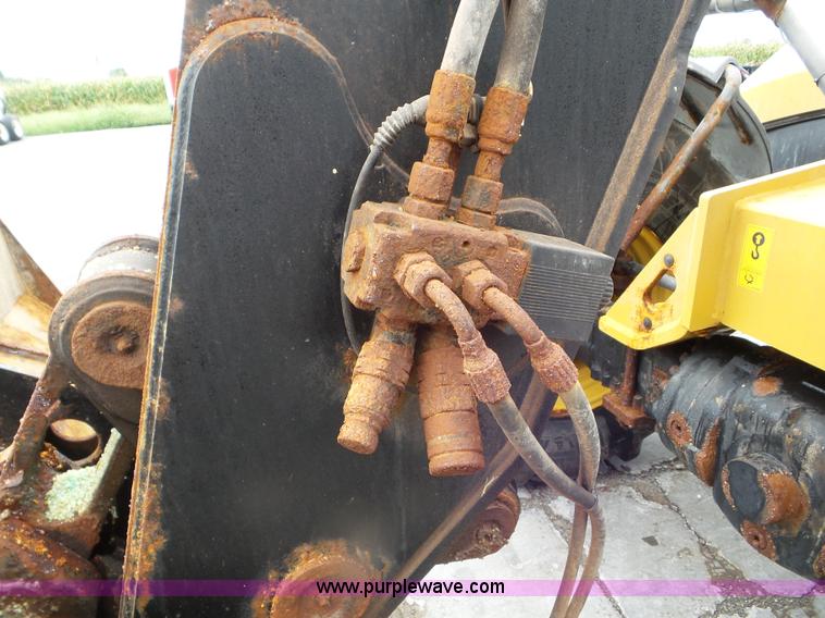 image for item L6943 2013 Caterpillar TH407C telehandler