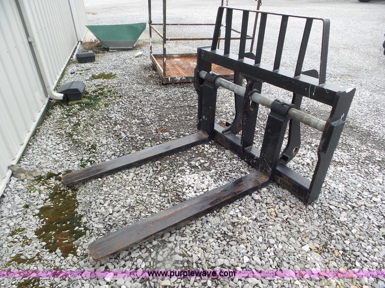 image for item L6943 2013 Caterpillar TH407C telehandler