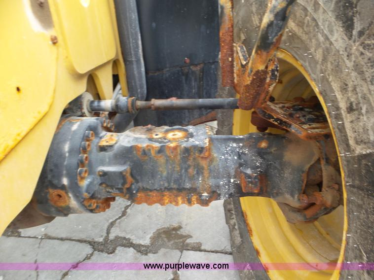 image for item L6943 2013 Caterpillar TH407C telehandler