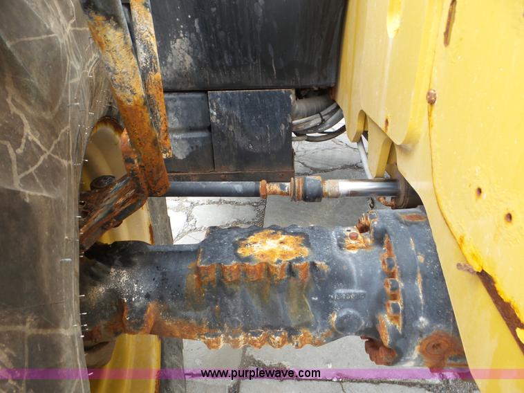 image for item L6943 2013 Caterpillar TH407C telehandler