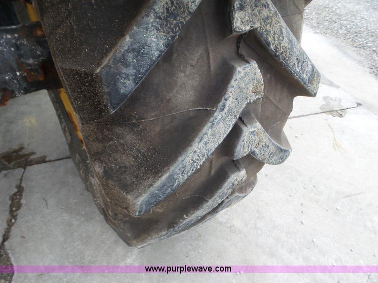 image for item L6943 2013 Caterpillar TH407C telehandler