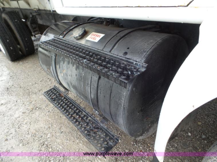 image for item L6945 2001 International 8100 tender truck