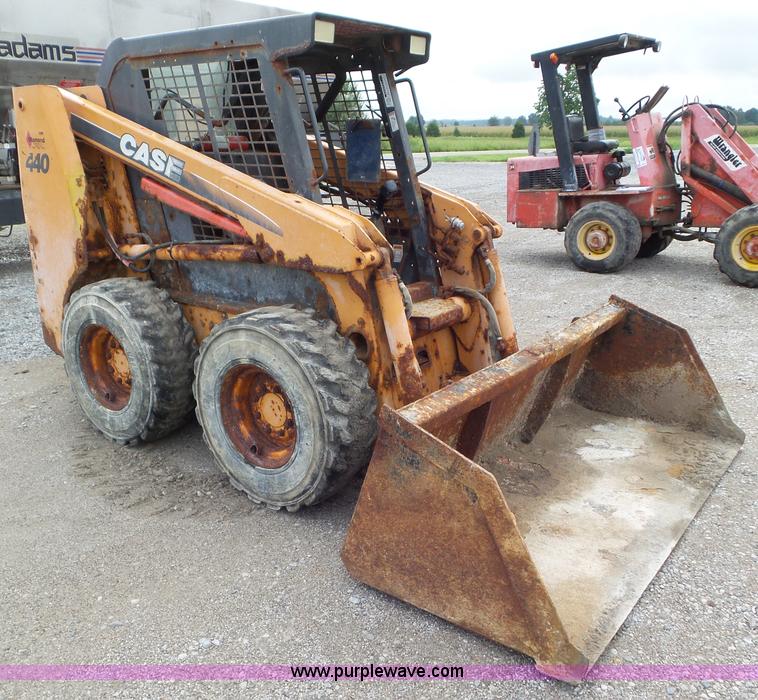 image for item L6950 2006 Case 440 skid steer