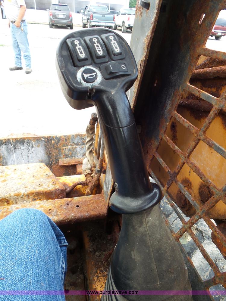 image for item L6950 2006 Case 440 skid steer