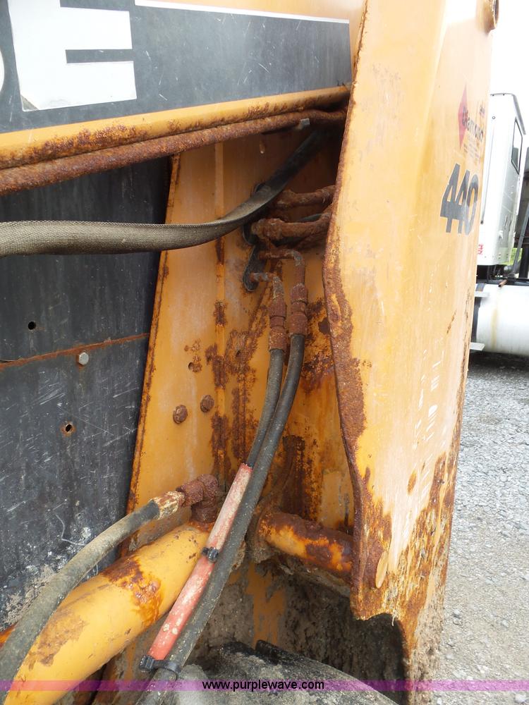image for item L6950 2006 Case 440 skid steer