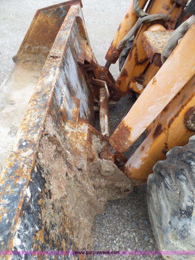 image for item L6950 2006 Case 440 skid steer
