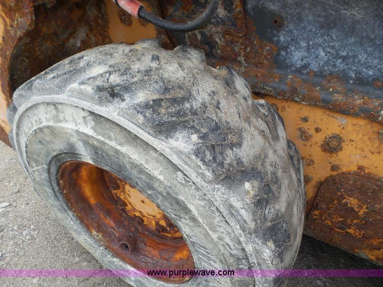 image for item L6950 2006 Case 440 skid steer