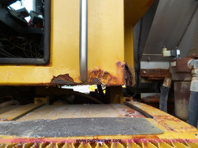 image for item L6952 Ag-Chem TerraGator 1803 self-propelled applicator