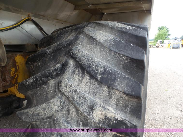 image for item L6952 Ag-Chem TerraGator 1803 self-propelled applicator