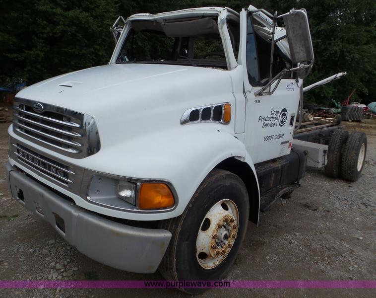 image for item L6953 2003 Sterling M7500 Acterra truck cab and chassis