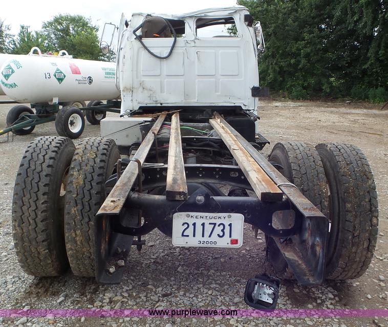 image for item L6953 2003 Sterling M7500 Acterra truck cab and chassis