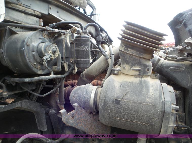 image for item L6953 2003 Sterling M7500 Acterra truck cab and chassis