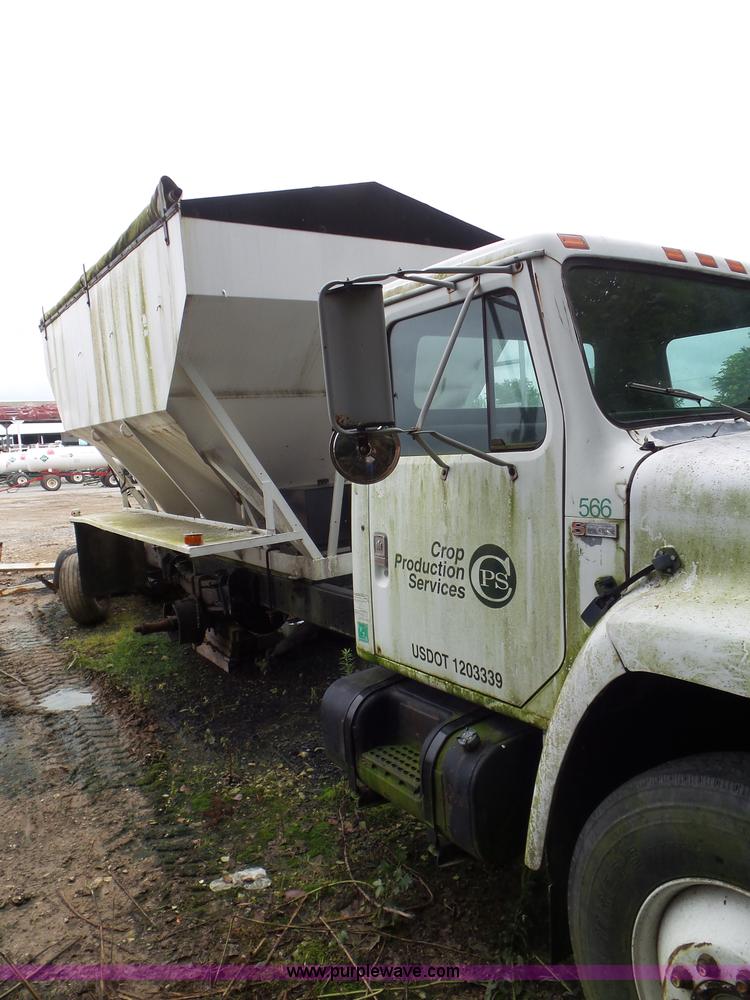 image for item L6956 1983 International 1954 tender truck
