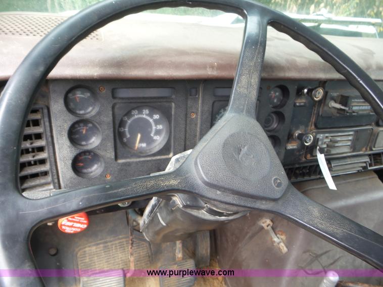 image for item L6956 1983 International 1954 tender truck