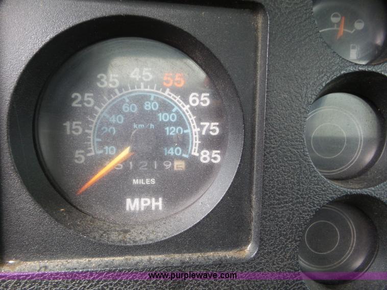 image for item L6956 1983 International 1954 tender truck