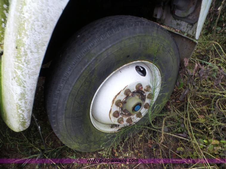 image for item L6956 1983 International 1954 tender truck