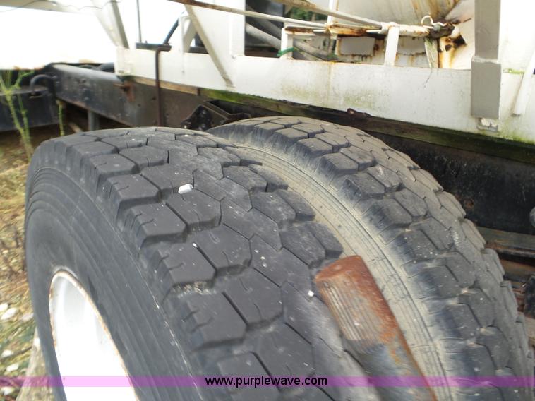 image for item L6956 1983 International 1954 tender truck