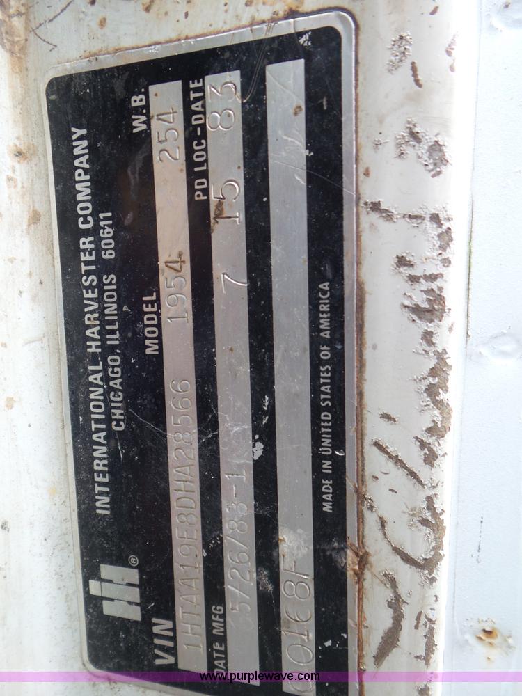 image for item L6956 1983 International 1954 tender truck