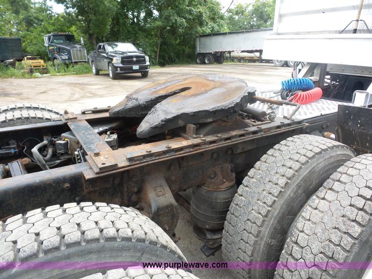 image for item BK9650 1990 Kenworth T800 semi truck