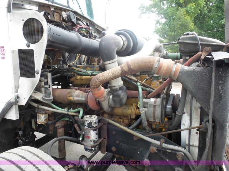 image for item BK9650 1990 Kenworth T800 semi truck