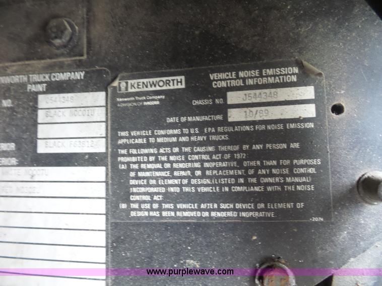 image for item BK9650 1990 Kenworth T800 semi truck