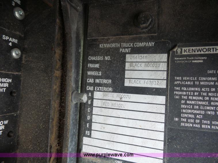 image for item BK9650 1990 Kenworth T800 semi truck