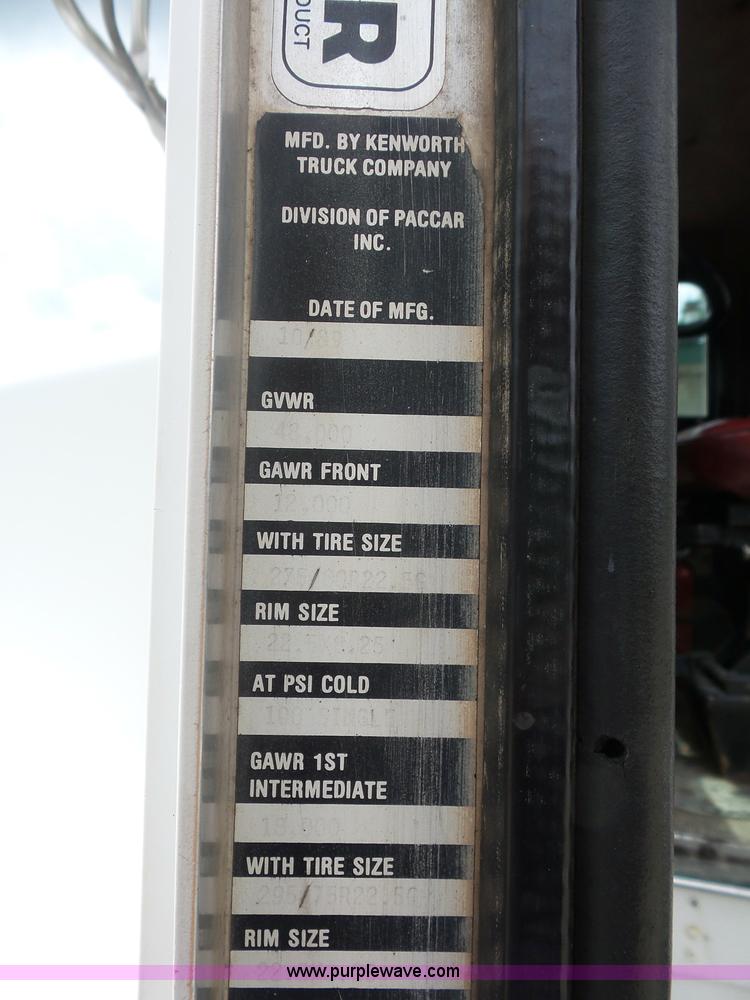 image for item BK9650 1990 Kenworth T800 semi truck